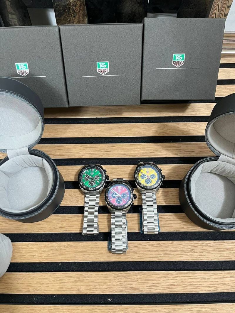 MENS TAG HEUR WATCHES COME WITH BOX