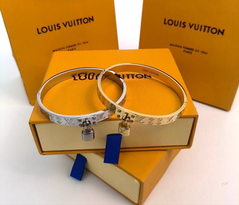 CARTIER & LV BANGLE WITH FULL PACKING - Image 13