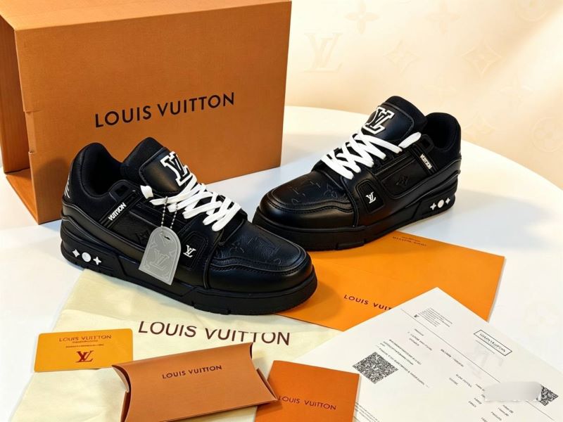 Men's Louis Vuitton Sneakers - Image 3