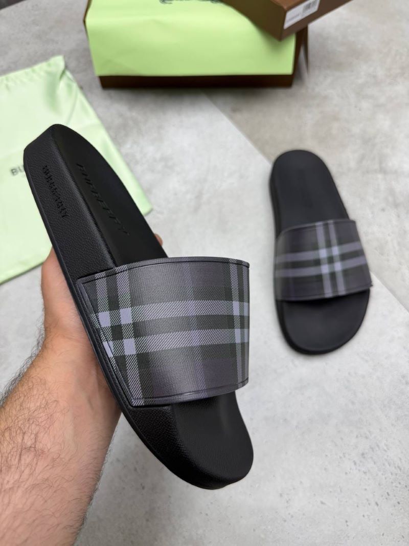 SUPER CLONE BURBERRY SLIDERS COME WITH BOX ETC - Image 4