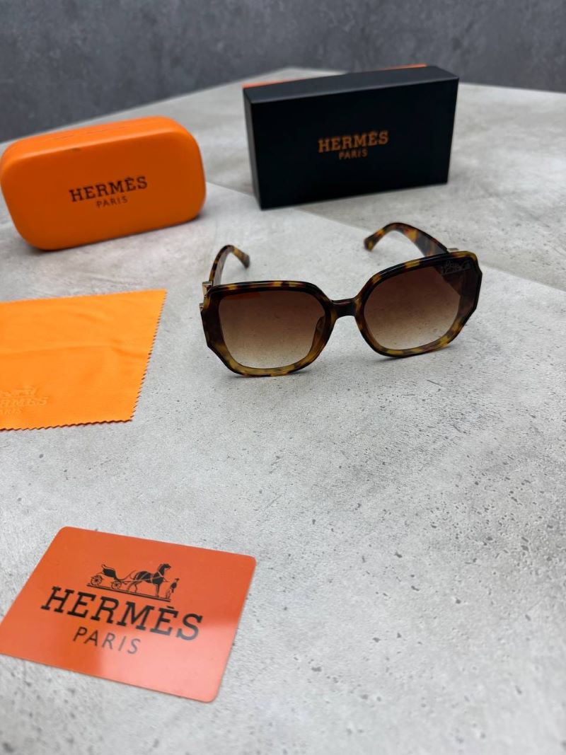 D&G, LOEWE & HERMES SUNGLASSES COME WITH BOX ETC - Image 7