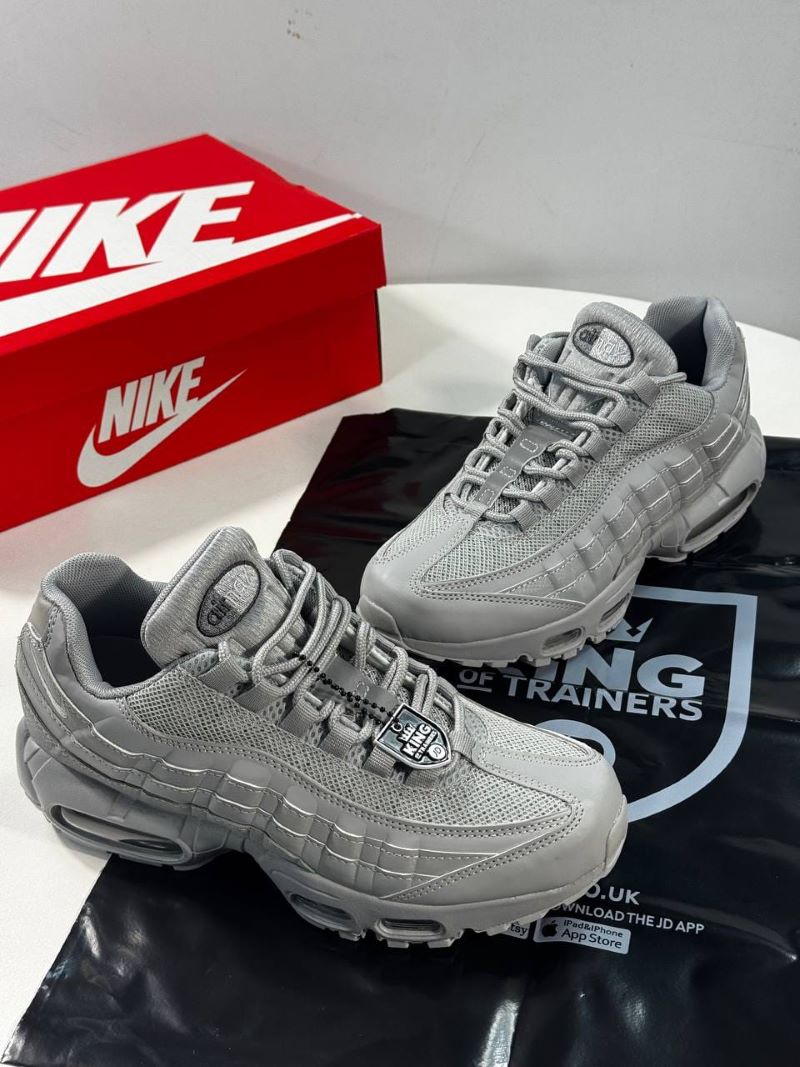 Nike Air Max 95 Trainers - Image 11