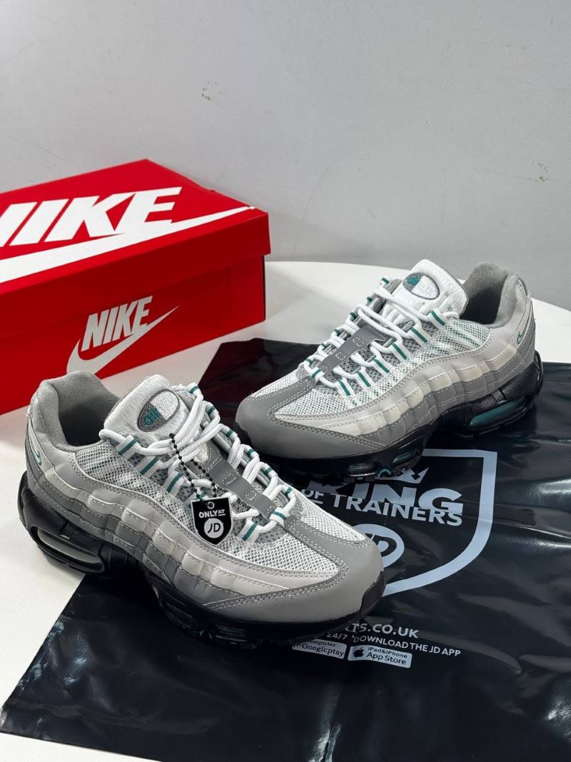 Nike Air Max 95 Trainers - Image 12
