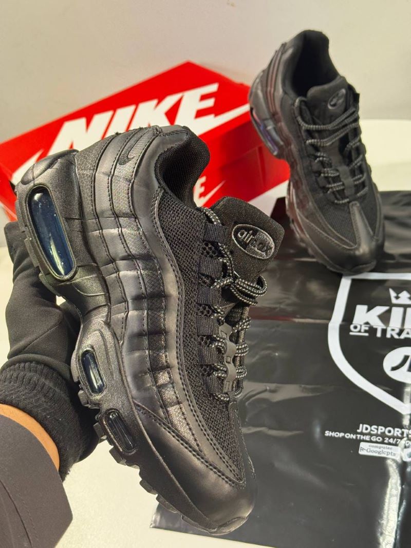 Nike Air Max 95 Trainers - Image 3
