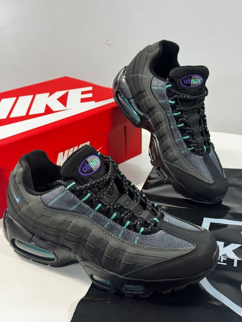 Nike Air Max 95 Trainers - Image 9